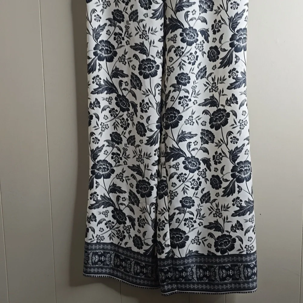 Alex Marie Amara Satin Crepe Black Floral Print High Waist Flat Front Pant Small - Picture 4 of 12